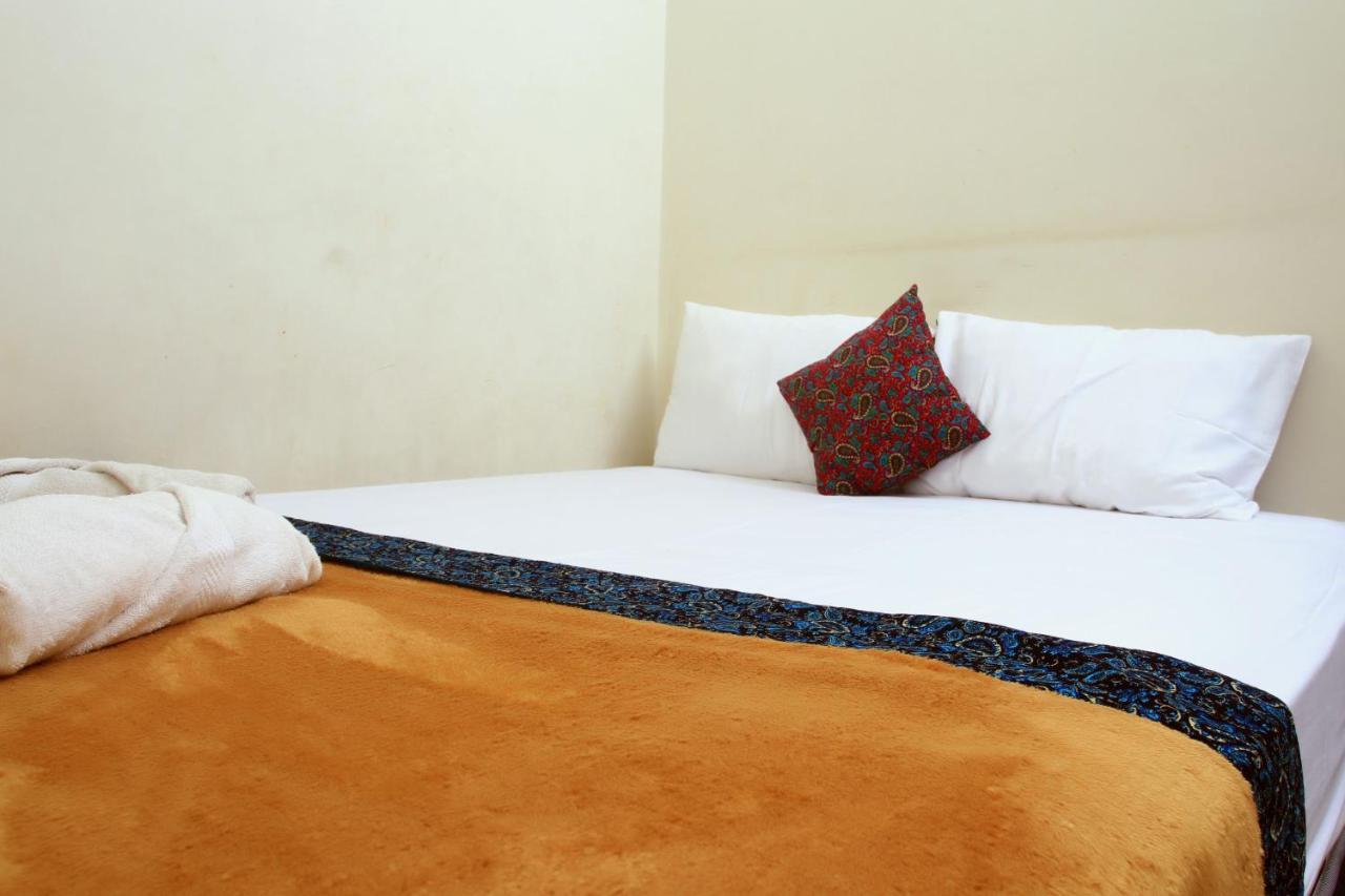Unique Guesthouse Bandung Exterior photo