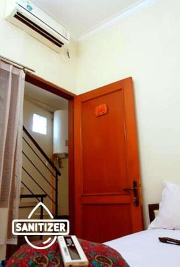 Unique Guesthouse Bandung Exterior photo