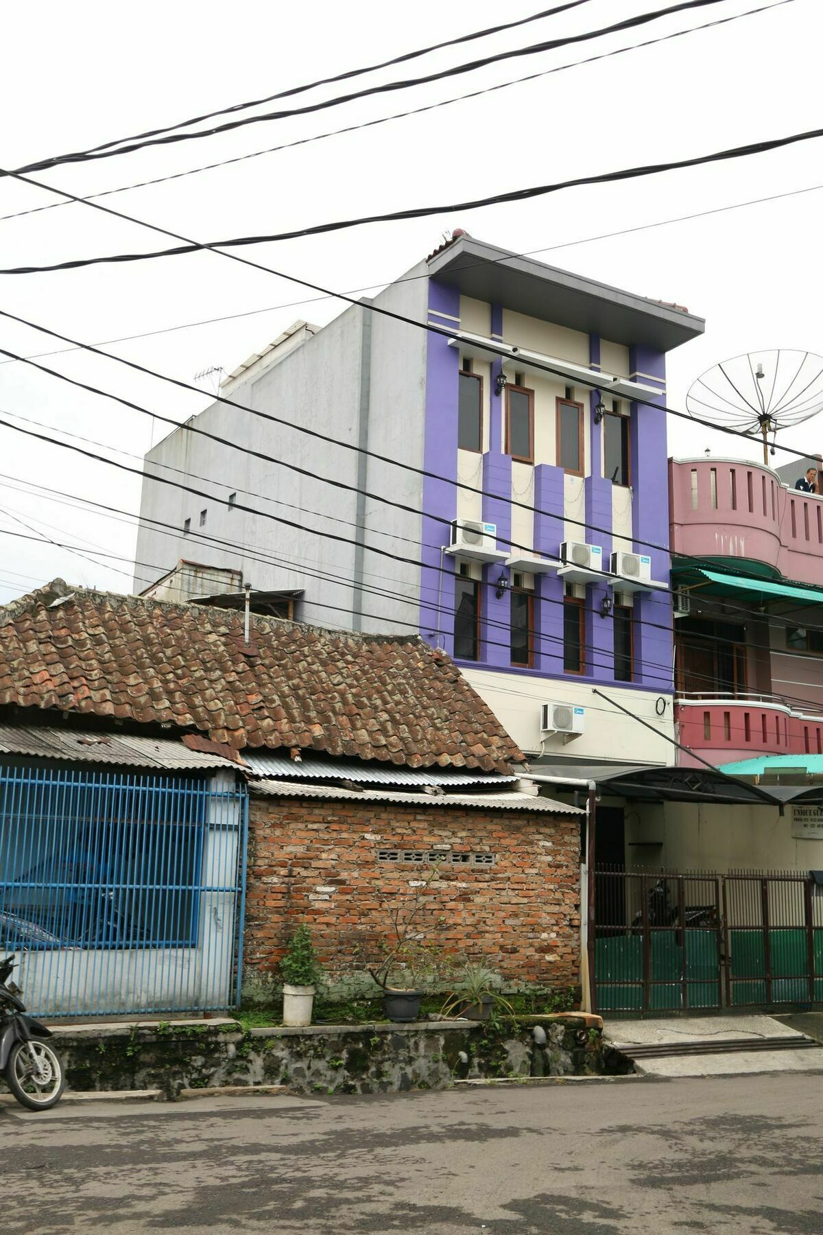 Unique Guesthouse Bandung Exterior photo